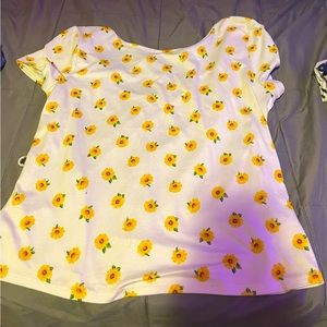 Cute sunflower top, with crossover in the back